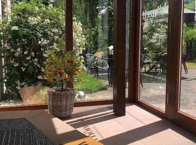 Rhoenzeit Apartements Und Zimmer
